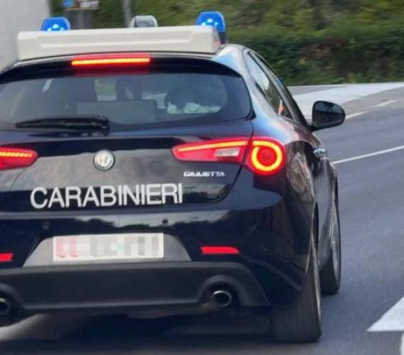 Si fingono carabinieri per truffare un anziano: denunciati due uomini dopo il tentativo ad Appignano