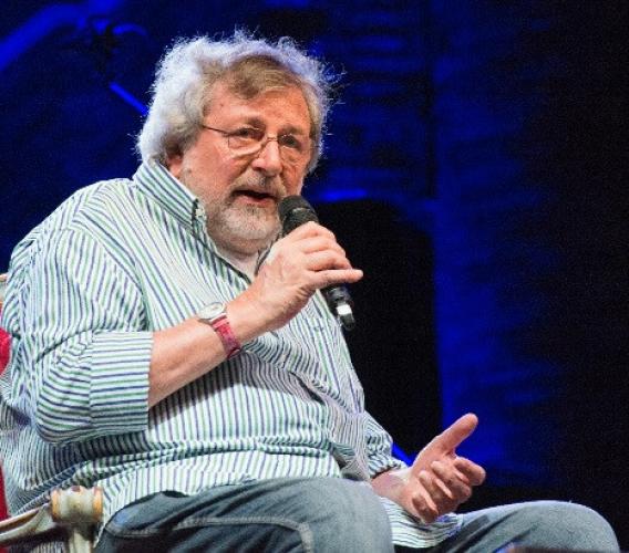 È morto Francesco Guccini: a Musicultura il suo addio al palco, poi la magia di Lunaria a Recanati