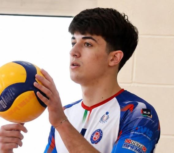 Tragico incidente, muore a 19 anni Davide Spinozzi: era una promessa della pallavolo