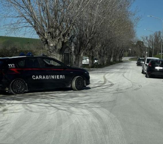 Penna San Giovanni, investe 700 euro su una piattaforma fantasma: pensionato truffato: Due denunciati
