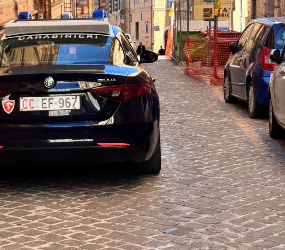 Monte San Giusto, lavori abusivi nell'immobile affittato a cittadini cinesi: denunciato 34enne