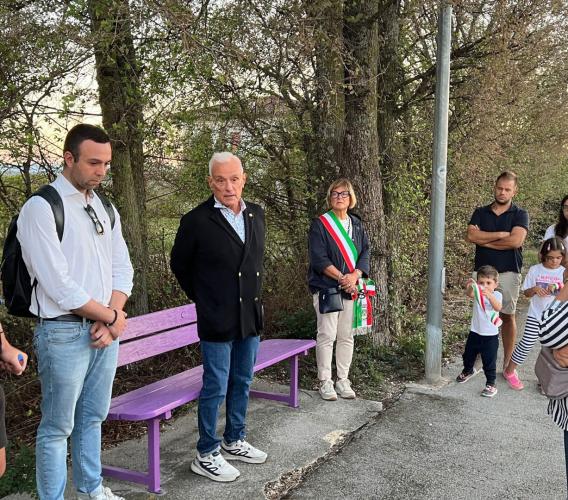 Montefano, "Metti in panchina l'epilessia": i giovani riqualificano contrada Paganuccia