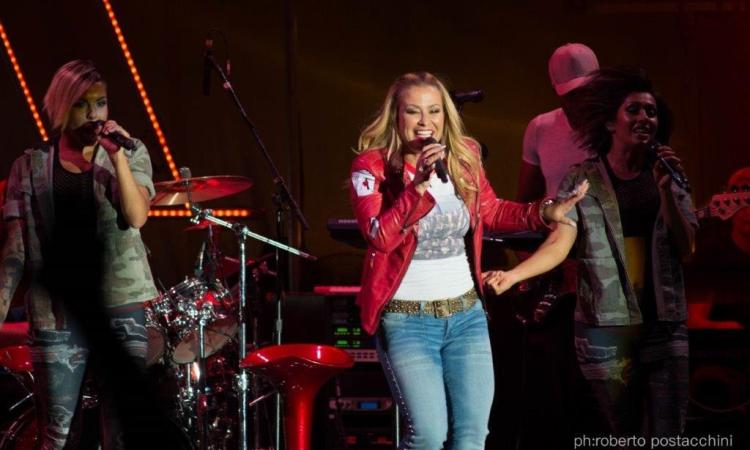 Civitanova, rinviato il concerto di Anastacia: prevendita flop Civitanova, rinviato il concerto di Anastacia: prevendita flop