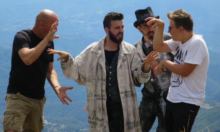 Il teatro sale in vetta alla Sibilla con "ParadisoMontagna" (FOTO) Il teatro sale in vetta alla Sibilla con "ParadisoMontagna" (FOTO)