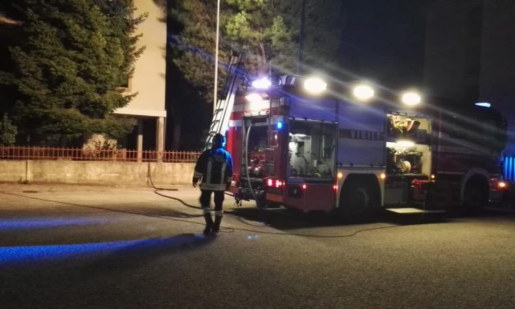 Piediripa, a fuoco l'appartamento dell'ex compagna di Oseghale (VIDEO) Piediripa, a fuoco l'appartamento dell'ex compagna di Oseghale (VIDEO)