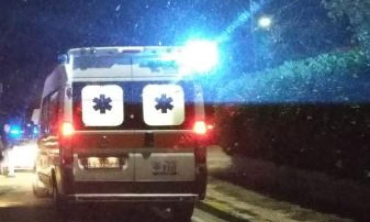 Urbisaglia, accusa un malore alla guida e finisce con l'auto contro un muretto: muore 74enne farmacista