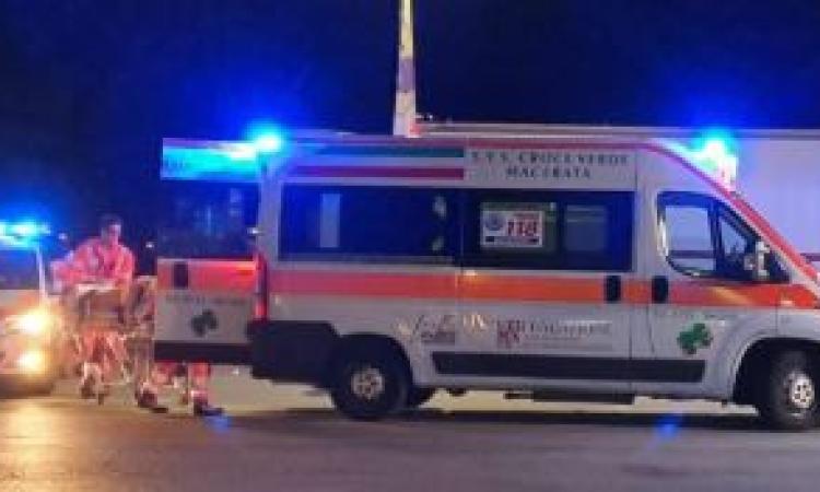 Tragedia a Morrovalle, travolto da un'auto: uomo muore sul colpo Tragedia a Morrovalle, travolto da un'auto: uomo muore sul colpo