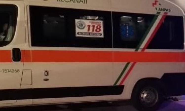 Corridonia, si lancia dal cavalcavia della superstrada: 37enne a Torrette Corridonia, si lancia dal cavalcavia della superstrada: 37enne a Torrette