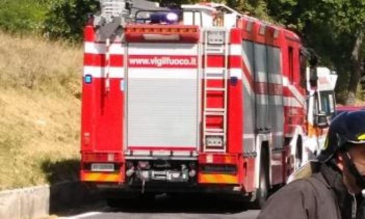 Finisce fuori strada sull'A14: muore un 71enne fermano Finisce fuori strada sull'A14: muore un 71enne fermano
