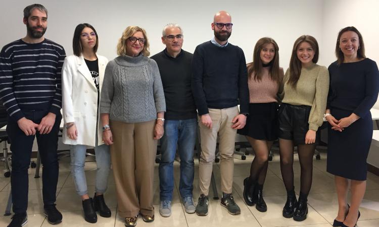 Civitanova, Feleppa per Admo: le stiliste lanciano "Un abito per la vita" a sostegno dell'associazione Donatori di Midollo Osseo