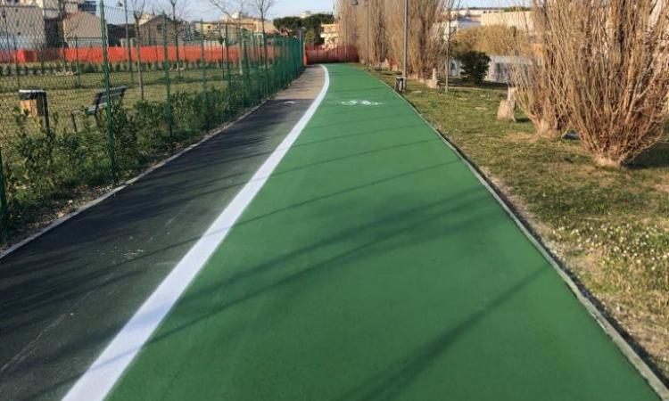 Civitanova, lavori ultimati alla pista ciclabile del Parco Cecchetti (FOTO) Civitanova, lavori ultimati alla pista ciclabile del Parco Cecchetti (FOTO)