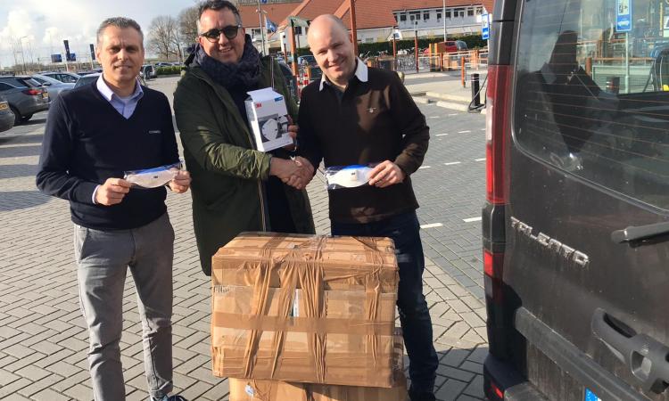 Contram contro Coronavirs: distribuzione in autobus del kit con mascherine, gel disinfettante e guanti monouso
