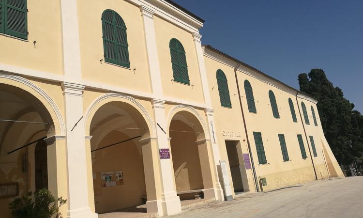 Montecassiano, serve personale per pazienti Covid a Macerata: chiusura per l'Hospice "Il Glicine" Montecassiano, serve personale per pazienti Covid a Macerata: chiusura per l'Hospice "Il Glicine"