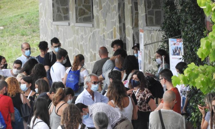 In 370 all'Open Day di Unicam, il rettore: "Per noi non siete un numero qualsiasi" In 370 all'Open Day di Unicam, il rettore: "Per noi non siete un numero qualsiasi"