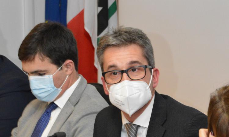 Marche, impianti di ventilazione meccanica nelle scuole: "93 domande ricevute in sole 3 ore" Marche, impianti di ventilazione meccanica nelle scuole: "93 domande ricevute in sole 3 ore"