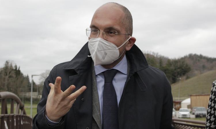 Ricostruzione, sopralluogo di Castelli nei comuni del camerte: si valutano nuove ordinanze speciali Ricostruzione, sopralluogo di Castelli nei comuni del camerte: si valutano nuove ordinanze speciali