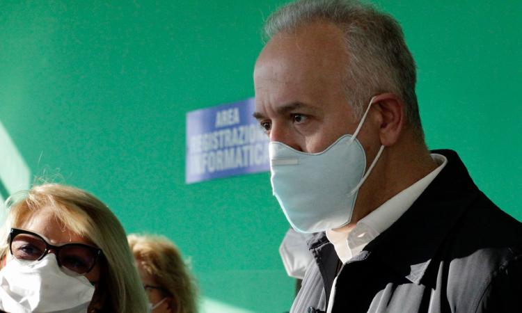 Ciarapica, problema code al Poliambulatorio: "Presto una nuova sede per i tamponi" Ciarapica, problema code al Poliambulatorio: "Presto una nuova sede per i tamponi"