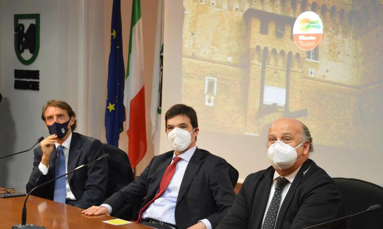 Mancini non sarà più testimonial delle Marche? La Regione smentisce: "Massima stima nel ct" Mancini non sarà più testimonial delle Marche? La Regione smentisce: "Massima stima nel ct"