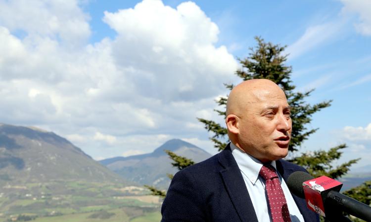 Camerino, la minoranza punge: "Sindaco all'angolo sul potenziale conflitto di interessi" Camerino, la minoranza punge: "Sindaco all'angolo sul potenziale conflitto di interessi"