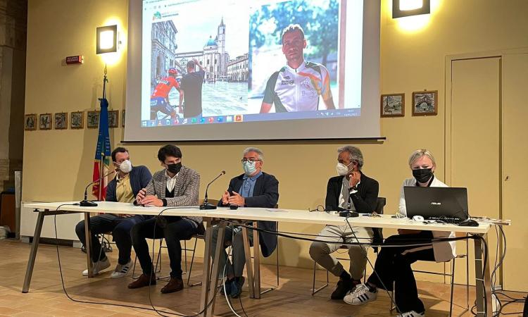 Treia, il rilancio del turismo parte dalle bici: il 18 maggio i tour operator nella città del Bracciale Treia, il rilancio del turismo parte dalle bici: il 18 maggio i tour operator nella città del Bracciale