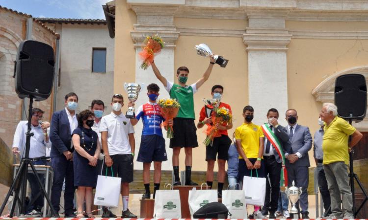Ciclismo, Federico Amati si aggiudica la Mare-Monti in memoria di Luigi Gentilucci