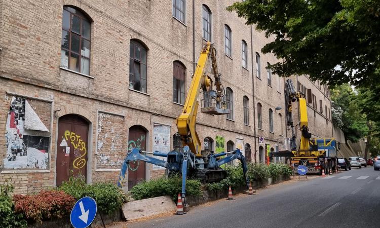 Macerata, ex mercato delle erbe: al via i lavori di riqualificazione della facciata Macerata, ex mercato delle erbe: al via i lavori di riqualificazione della facciata
