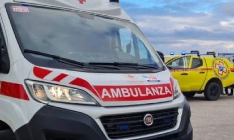 Porto Recanati, investimento in via Roma: bimbo di 11 anni trasportato al Salesi Porto Recanati, investimento in via Roma: bimbo di 11 anni trasportato al Salesi