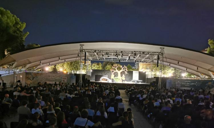 Civitanova, "Favole al Varco": in 700 al gran finale della rassegna Civitanova, "Favole al Varco": in 700 al gran finale della rassegna