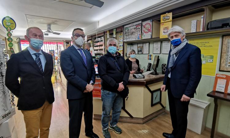 Macerata, da oggi i certificati anagrafici si potranno richiedere anche in tabaccheria Macerata, da oggi i certificati anagrafici si potranno richiedere anche in tabaccheria