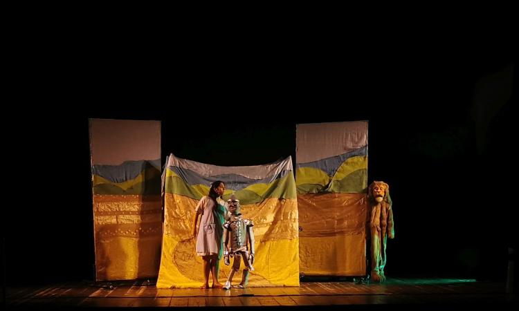 Civitanova, il Mago di Oz incanta l'Annibal Caro: teatro ancora sold out Civitanova, il Mago di Oz incanta l'Annibal Caro: teatro ancora sold out