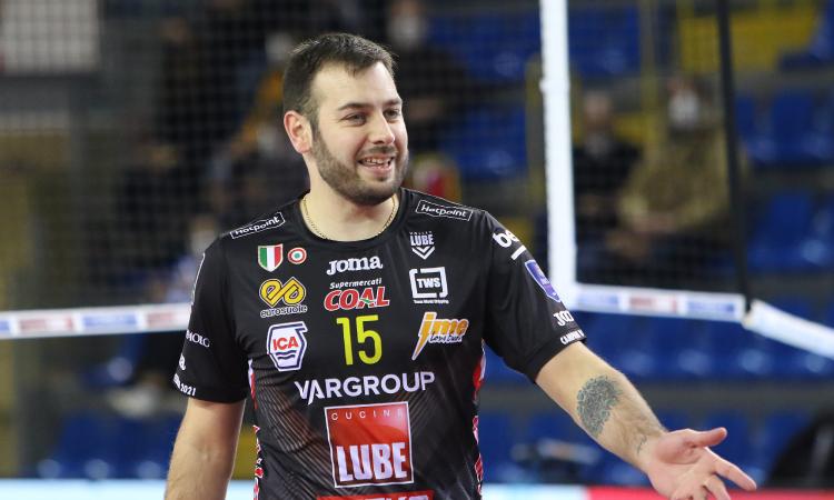La Lube ha scelto il nuovo capitano: Luciano De Cecco sarà alla guida dei campioni d'Italia La Lube ha scelto il nuovo capitano: Luciano De Cecco sarà alla guida dei campioni d'Italia
