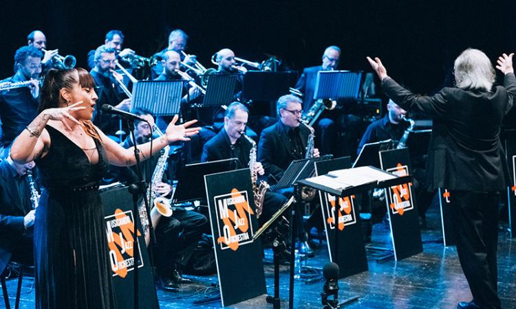 Tolentino, omaggio alla grande Mina: la Musicamdo Jazz Orchestra live al Politeama Tolentino, omaggio alla grande Mina: la Musicamdo Jazz Orchestra live al Politeama