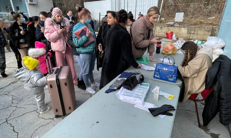 Emergenza Ucraina, oltre 2mila profughi nelle Marche: in 46 hanno ricevuto il vaccino anticovid Emergenza Ucraina, oltre 2mila profughi nelle Marche: in 46 hanno ricevuto il vaccino anticovid