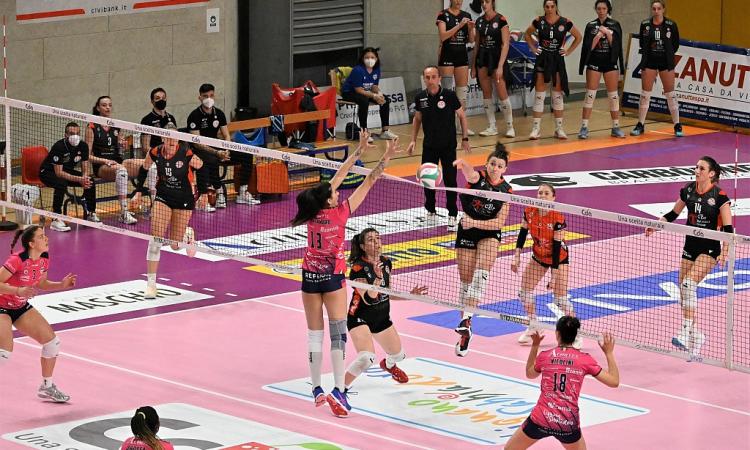 Una Cbf Balducci da urlo: Macerata batte Talmassons e conquista gara 1 Una Cbf Balducci da urlo: Macerata batte Talmassons e conquista gara 1