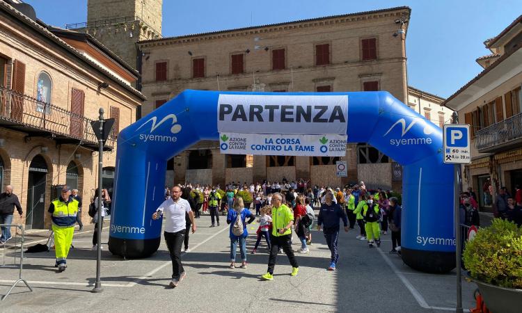A Castelraimondo una corsa contro la fame nel mondo nel nome del compianto preside Cavallaro A Castelraimondo una corsa contro la fame nel mondo nel nome del compianto preside Cavallaro