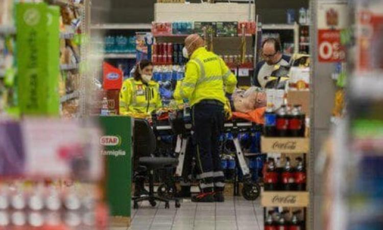 Tragedia Carrefour, l'aggressore ha agito per invidia: "Le persone che ho colpito stavano bene, mentre io stavo male” Tragedia Carrefour, l'aggressore ha agito per invidia: "Le persone che ho colpito stavano bene, mentre io stavo male”