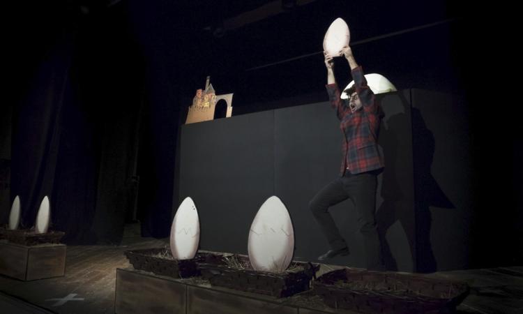 "Il brutto anatroccolo" apre la stagione teatrale di Potenza Picena