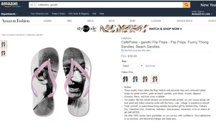 Amazon ritira le ciabatte con la faccia di Gandhi. La gaffe fa arrabbiare l'India