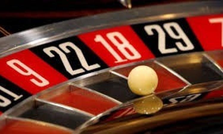 Truffa da 2 milioni di euro al casinò di Montecarlo con assegni rubati: italiano condannato a diciotto mesi di carcere