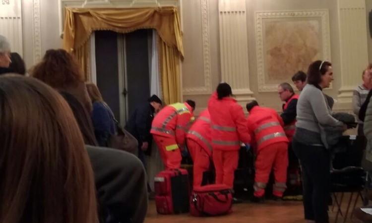 Accusa un malore durante le audizioni di Musicultura: momenti di paura a Macerata