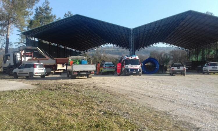 Incidente sul lavoro a Villa Potenza: grave operaio