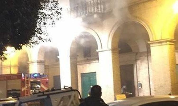 San Severino: scoppiato un incendio in un ufficio