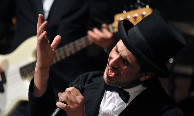 "Io scriverò": concerto spettacolo per omaggiare Rino Gaetano