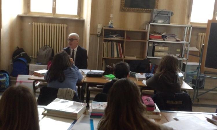 Il sindaco Carancini incontra gli studenti della Mestica per parlare del sisma