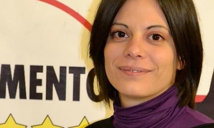 Bike sharing Fabriano, Terzoni (M5S): “Giunta racconta balle e il Ministero se le beve. Vicenda in Parlamento” Bike sharing Fabriano, Terzoni (M5S): “Giunta racconta balle e il Ministero se le beve. Vicenda in Parlamento”