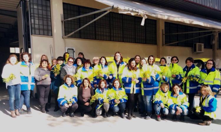 8 marzo, a Macerata la posta è una questione tra donne