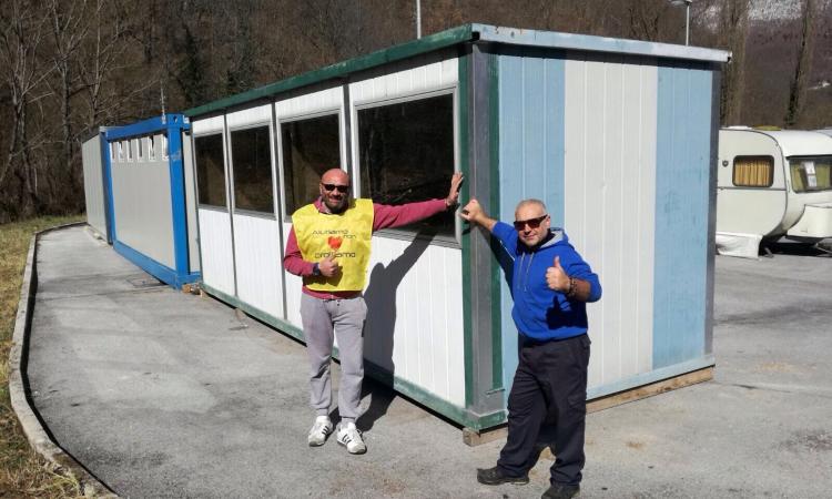 Per Castelsantangelo sul Nera un container magazzino da "Aiutiamo e non Crolliamo"