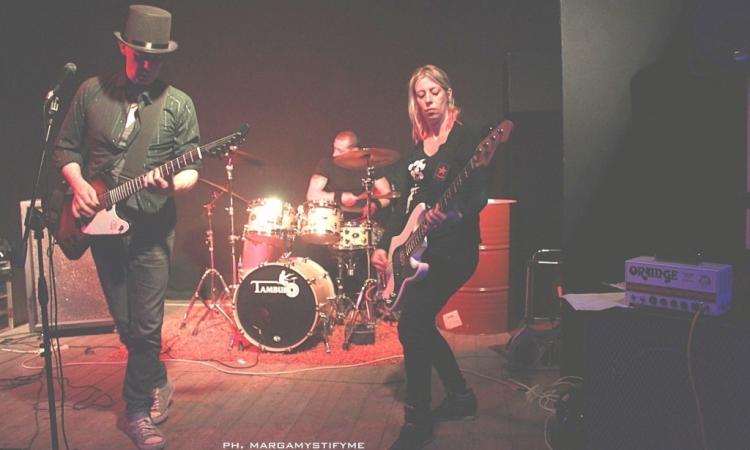 I Superflui in concerto a Recanati, arriva la storica rock band marchigiana