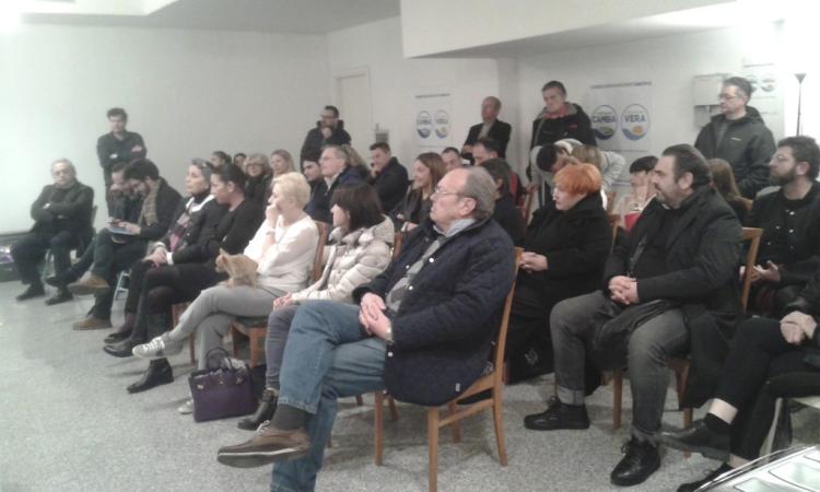 Ghio incontra i commercianti: "Riportare la bellezza nei luoghi vuol dire anche combattere l'abusivismo"