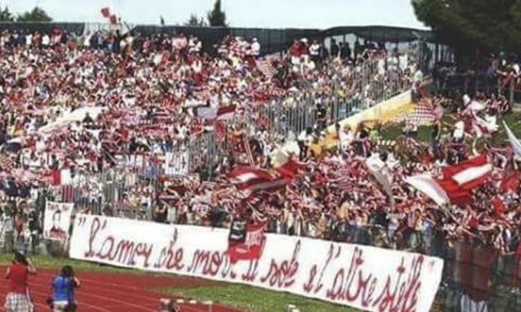 "La Maceratese resti agli imprenditori locali e non finisca in mano ad affaristi e avventurieri": i tifosi lanciano l'appello